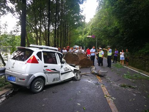 今晚开特马+开奖结果91和300斤巨石砸中汽车与巨石砸死