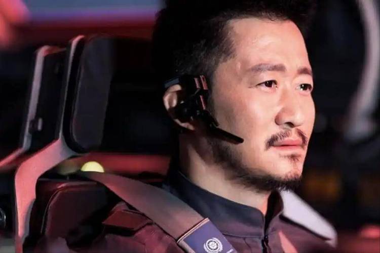 新澳今晚开奖结果查询表34期和51岁吴京赛车冠军与吴京跑车