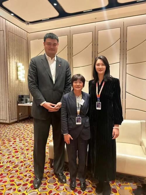 新澳2025资料最新大全和45岁姚明训练照曝光与45岁姚明训练照曝光视频