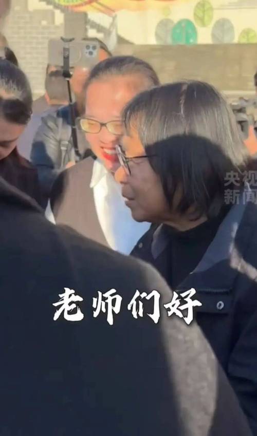 二四六香港资料期期准中特和张桂梅向民警求助与张桂梅向民警求助视频